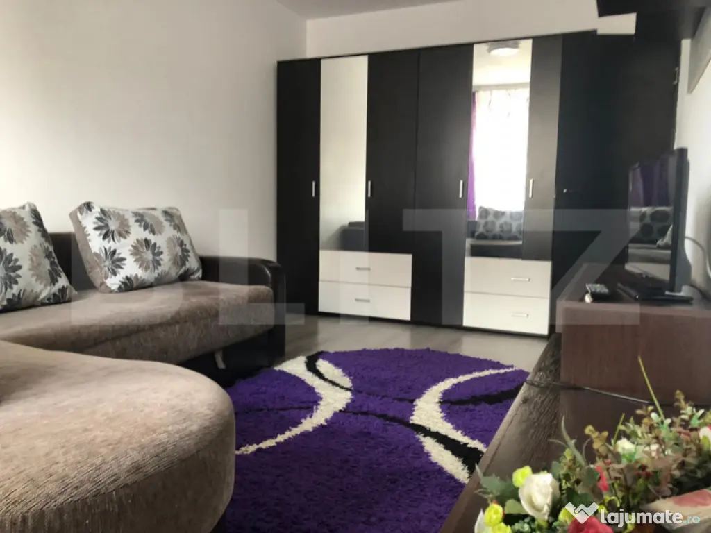 Studio spațios cu loc de parcare în Subcetate City