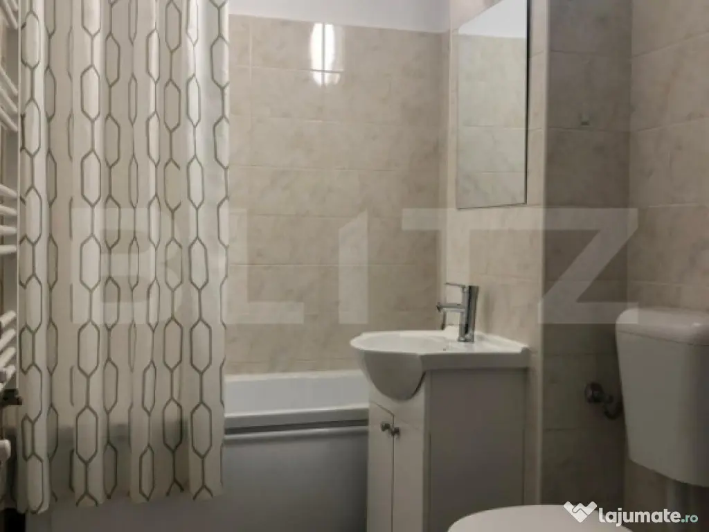 Studio spațios cu loc de parcare în Subcetate City