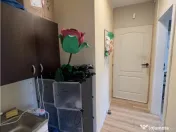 Spatiu comercial de 2 camere cu 2 bai 3 locuri de parcare zo 