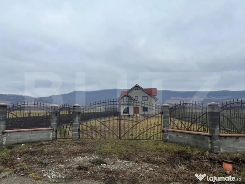 Casa Individuala, 230 mp, 2900 mp teren, 15 km de Bistrita 2