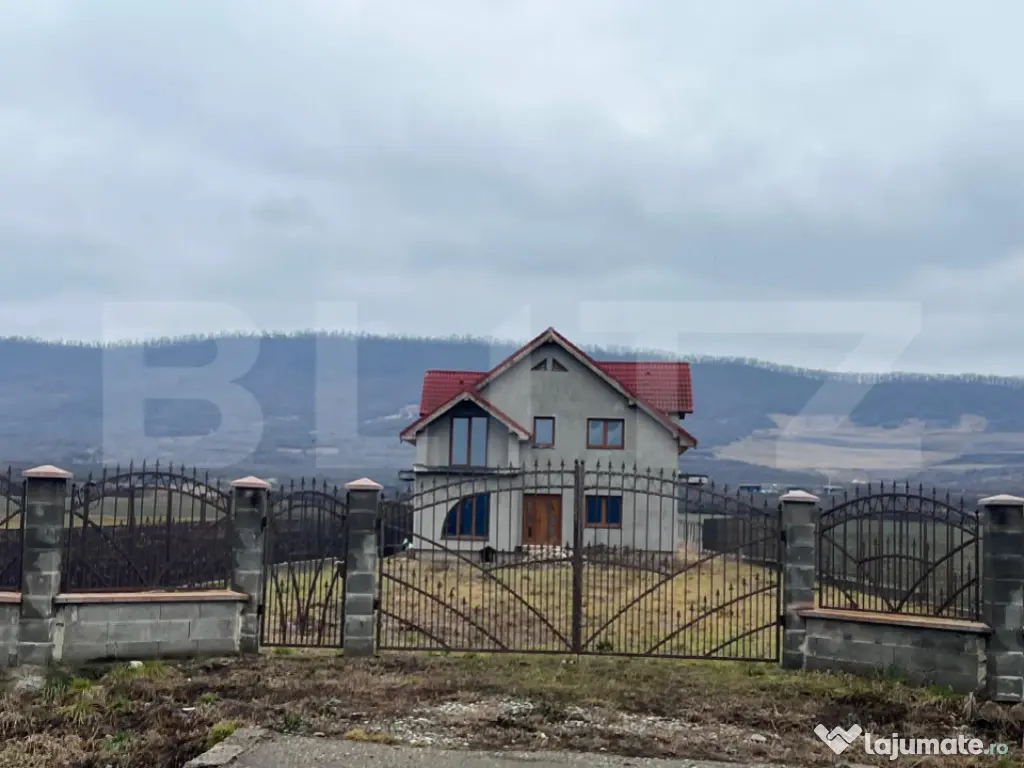 Casa Individuala, 230 mp, 2900 mp teren, 15 km de Bistrita 2