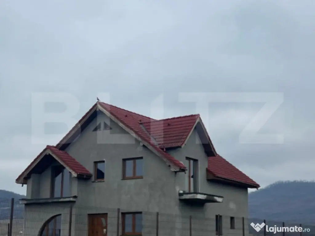 Casa Individuala, 230 mp, 2900 mp teren, 15 km de Bistrita 2