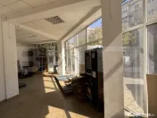 Spatiu comercial 121 mp, vitrina, 1 Mai 