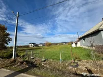 Teren pentru constructie ,20 ari,pozitie excelenta la drumul