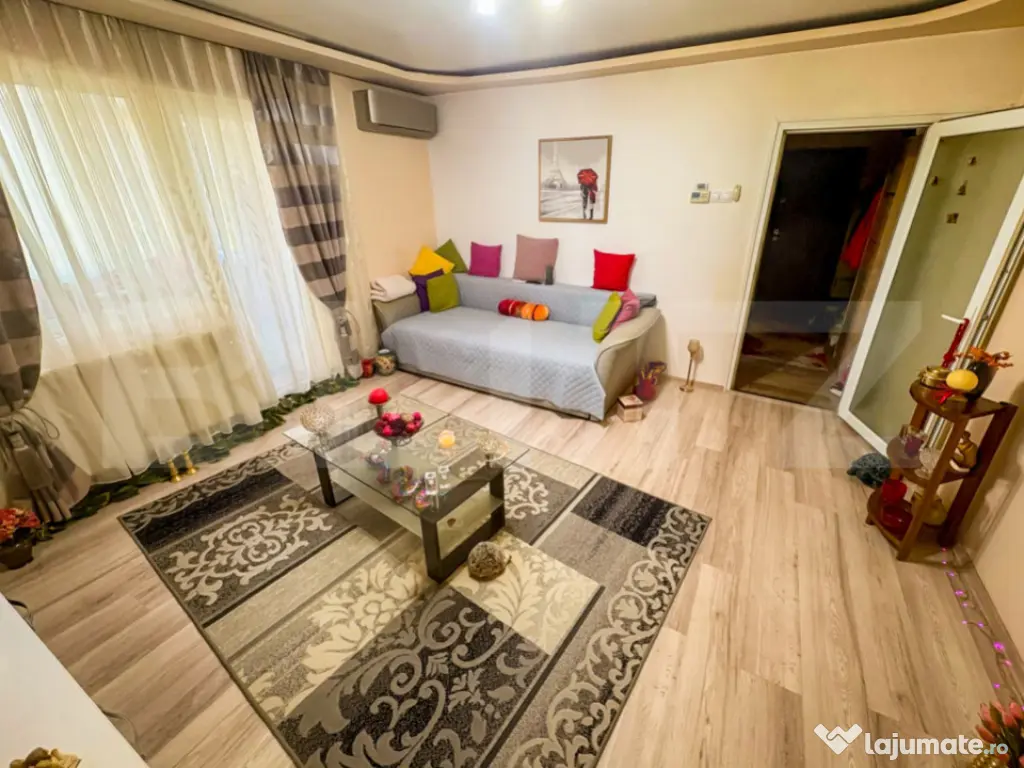 Apartament 2 camere semi-decomandat