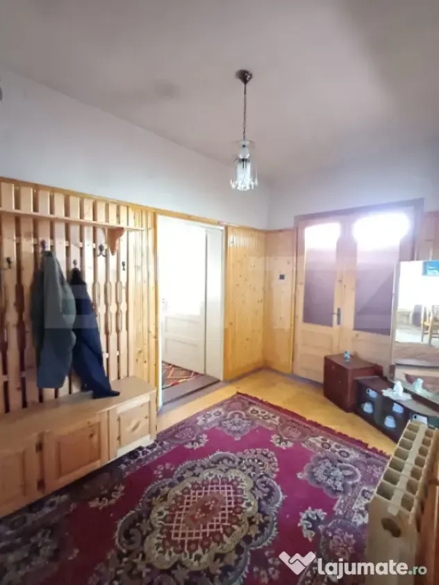 Casa renovabila cu 11508 mp teren, in Copaceni