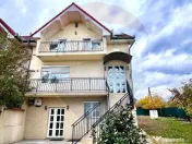 Casă / Vilă cu 7 camere de închiriat în zona Oncea 