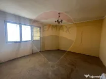Apartament 4 camere in zona Piata