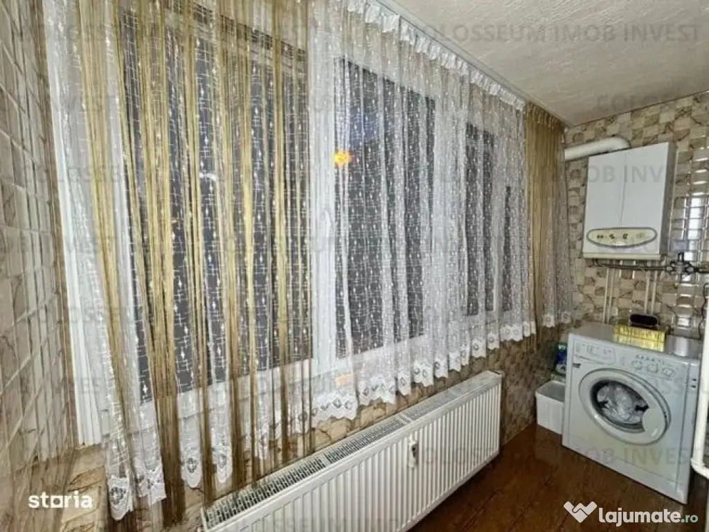 Apartament cu 3 camere,decomandat - zona Codrul Cosminului