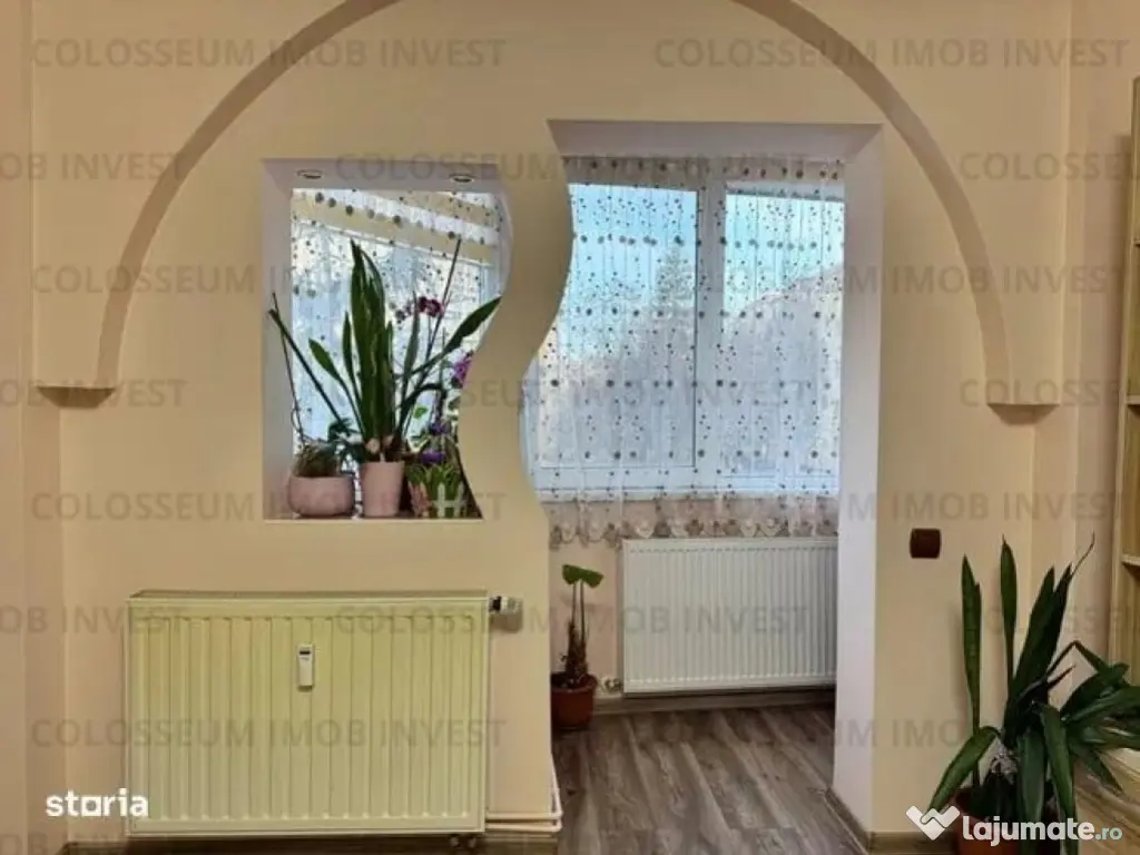 Apartament cu 3 camere,decomandat - zona Codrul Cosminului