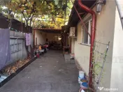 Casa spatioasa cu 5 camere si curte proprie in Zona Bratian 