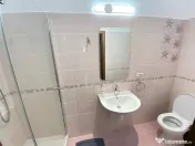 Apartament 3 camere, zona Intim, bloc Bermo 