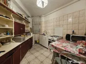 Apartament 4 camere, etaj 2 strada Ion Creanga 