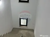 Casă / Vilă cu 5 camere de vânzare 