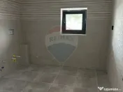 Casă / Vilă cu 5 camere de vânzare 