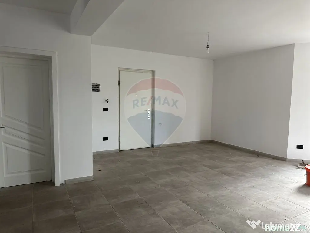 Casă / Vilă cu 5 camere de vânzare - Rediu (Neamt)