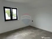 Casă / Vilă cu 5 camere de vânzare 