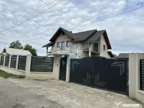 Casă / Vilă cu 5 camere de vânzare