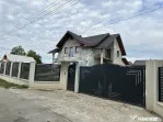 Casă / Vilă cu 5 camere de vânzare