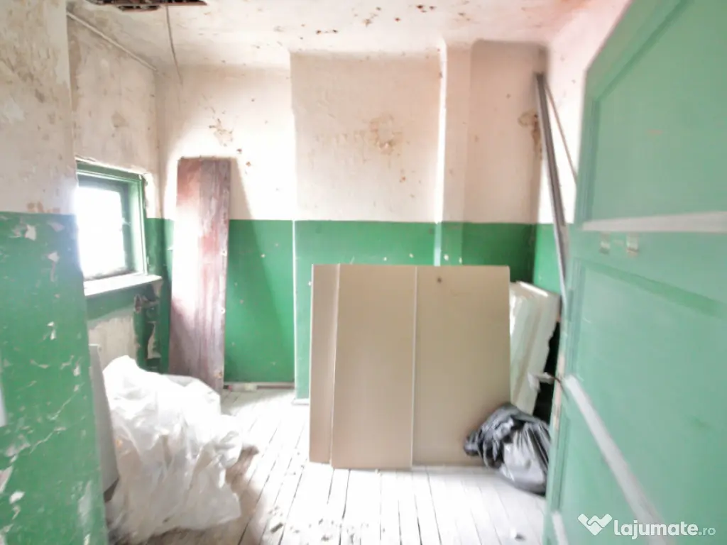 CISMIGIU -BERZEI, MANSARDA NEAMENAJATA, 125 MP!