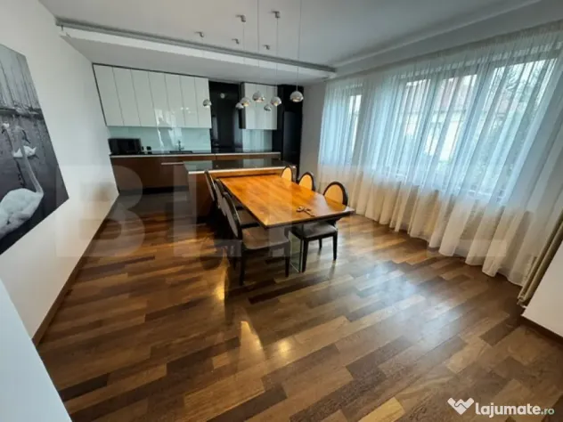 Apartament 3 camere lux, 150 mp, Garaj, zona Piața Cipariu