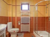 Casă spațioasă și elegantă, teren 1547 mp în Stupin... 