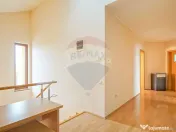 Casă spațioasă și elegantă, teren 1547 mp în Stupin... 