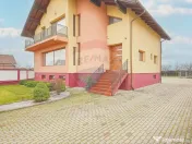Casă spațioasă și elegantă, teren 1547 mp în Stupin... 