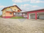 Casă spațioasă și elegantă, teren 1547 mp în Stupin... 