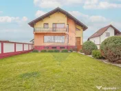 Casă spațioasă și elegantă, teren 1547 mp în Stupin... 