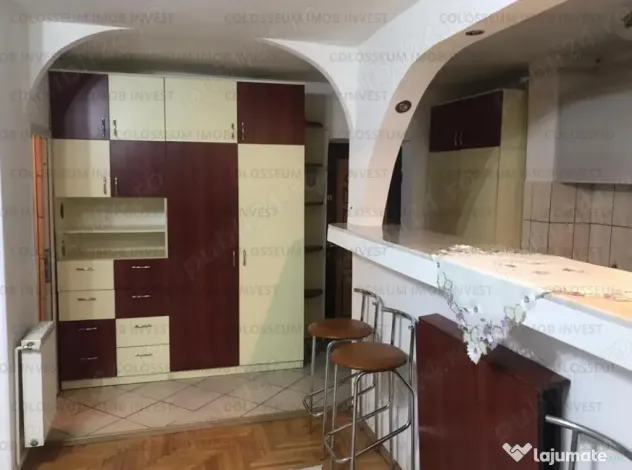 Garsoniera spatioasa, mobilata, utilata, zona Brasovul Vechi!