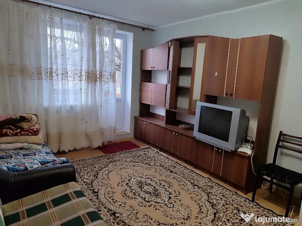 Garsoniera de inchiriat zona Universitate