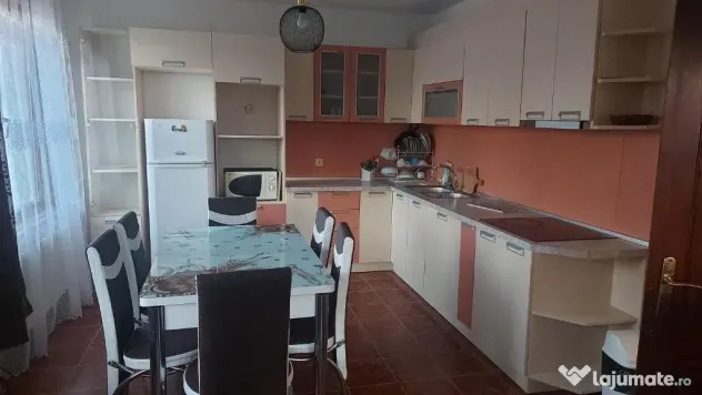 Apartament cu 2 camere de inchiriat zona Aviatiei
