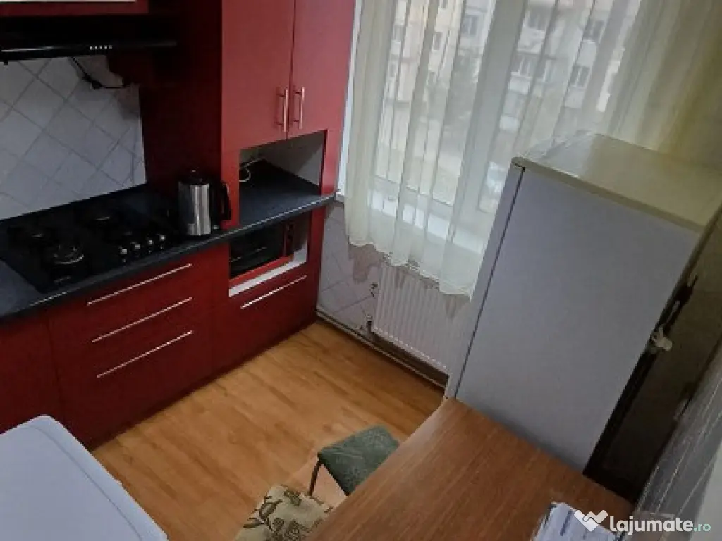 Inchiriere apartament cu doua camere in zona Eroii Revolutiei