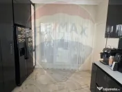 Apartament cu 4 camere de vânzare în zona Sarari 