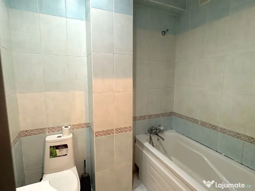 Garsoniera de inchiriat in Piata Romana