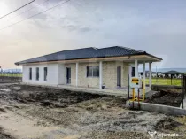 Casa practica si eleganta, 3 camere, living, 2 bai – Vorov