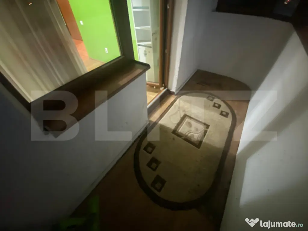 Apartament 3 camere, 74 mp, 2 balcoane, eta intermediar, la