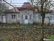 Casă / Vilă cu 6 camere de vânzare 