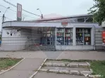 Boxă de închiriat Piața Izvoare cu vitrină