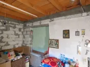 Casă, gradină, teren mare - Palazu Mare 