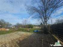 Teren 2000mp intre case langa Padurea Teghes