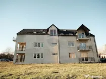 De vanzare bloc la gri format din 9 apartamente