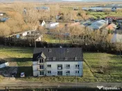 De vanzare bloc la gri format din 9 apartamente 