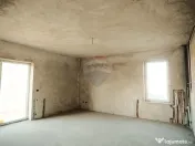 De vanzare bloc la gri format din 9 apartamente 