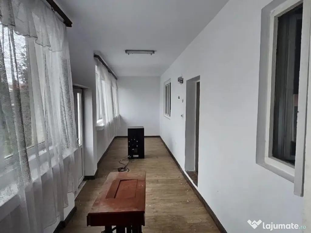 Casa din caramida – Zona Centrala, Parc CFR – Pret 17...