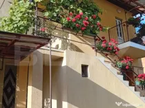 CASA IN CENTRU -REGHIN CU SPATIU COMERCIAL