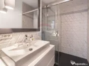 Apartament tip PENTHOUSE, 3 camere de vânzare, posibil R... 