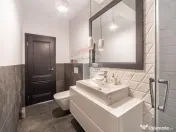 Apartament tip PENTHOUSE, 3 camere de vânzare, posibil R... 