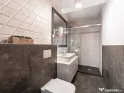Apartament tip PENTHOUSE, 3 camere de vânzare, posibil R... 